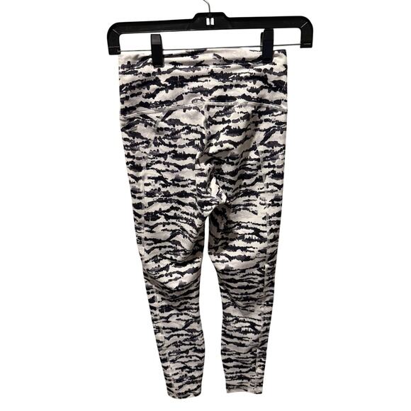 Fabletics PowerHold High-Waisted Leggings – Black & White Pattern – Size Small - Picture 3 of 4
